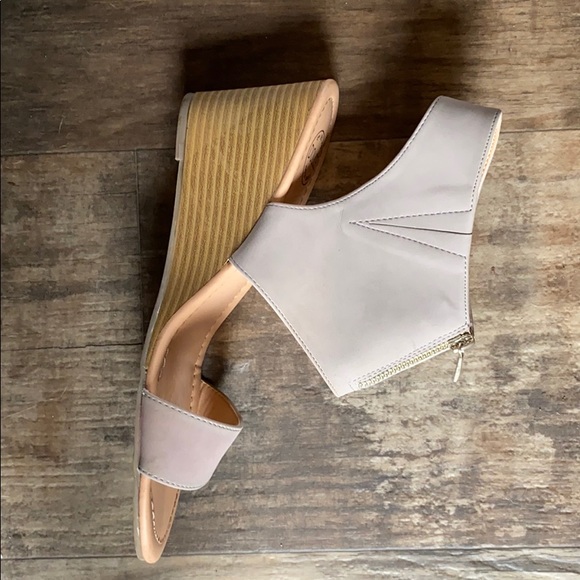 Heeled booties - Picture 3 of 4